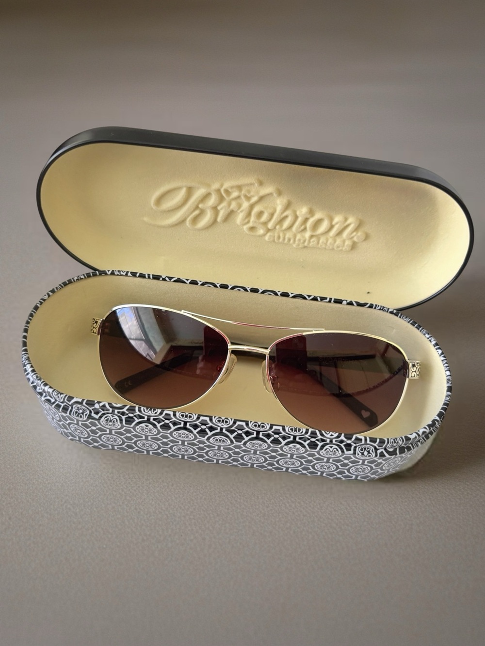 Brighton A12098 Sugar Shack Choc/Silver Sunglasses Black and Silver frames